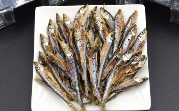 愛犬・愛猫用おやつ 北海道産 ワカサギジャーキー 計200g（100g×2個） | ペットフード ペット用 ジャーキー ドッグフード おやつ | Dear Hounds [BOAE032]