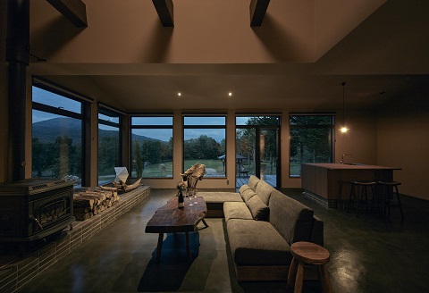 9008.TAPKOP （タップコップ）敷地面積約9000坪の広大な敷地を1日1組限定で貸切できるプライベートヴィラ　ふるさと納税宿泊券2名様 2食付き（コース料理）x 連泊プラン　宿泊券