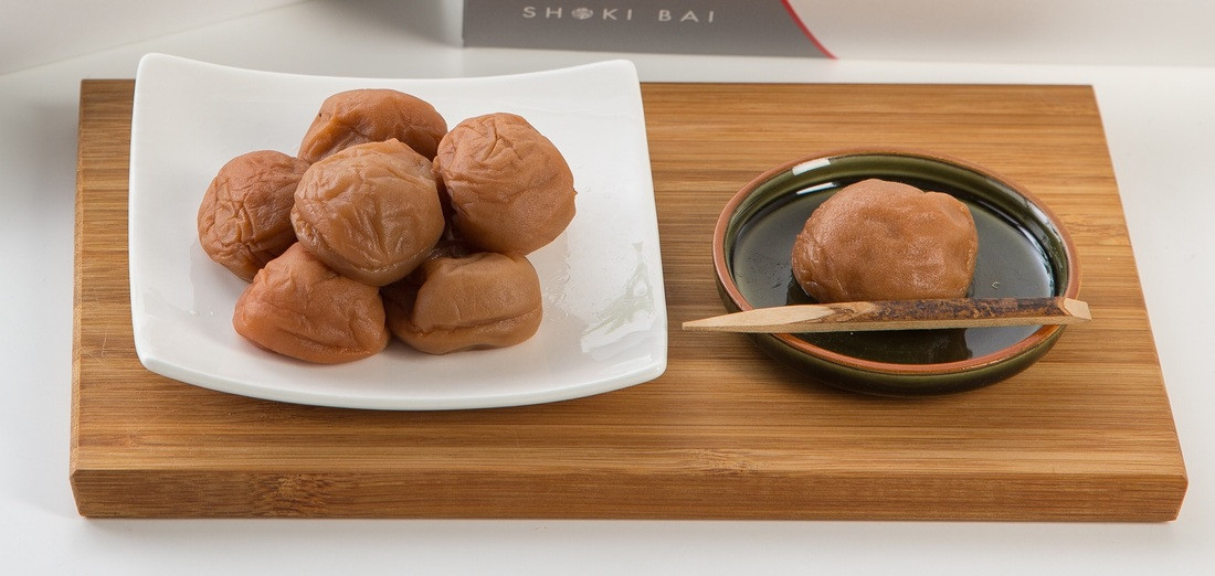 紀州南高梅 はちみつ仕立て1kg（500g×大きさ2種） 塩分約8％ ［SB13］
