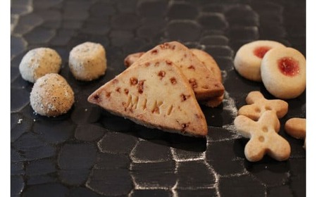 「まんで缶゛」セット（三木町をテーマにしたクッキー缶と塩キャラメルプレッツェルのセット）_mk003-008