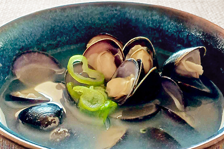 十三湖産 大和しじみ -鮮極- 大貝 1kg (500g×2パック)｜ヤマトシジミ貝 青森 津軽 十三湖 つがる みそ汁 冷蔵 生しじみ しじみ 貝 国産 大粒 しじみ汁 [0764]