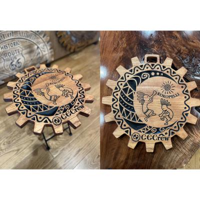 ふるさと納税 下呂市 【チーク】サイドテーブル Kokopelli(1台)机 テーブル 彫刻【93-12【2】】 |  | 02