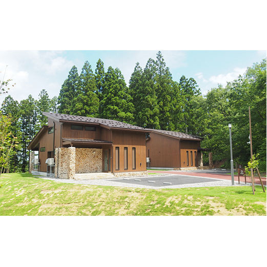 モンベル立山 施設利用券 3,000円分 アウトドア mont-bell モンベル ハーベステラス 飲食 サイクル トレッキング 用品 レンタル クライミング カヤック 体験 限定 Tシャツ イベント