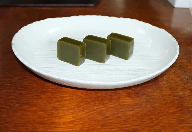 小田原老舗和菓子店の手づくり濃い足柄茶羊羹【和菓子店 手作りようかん 足柄茶羊羹  職人の手作り 銘菓 和スイーツ 特製ようかん 神奈川県 小田原市  ようかん ようかん 】