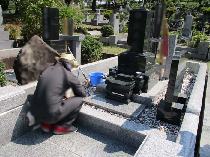 【ふるさと納税】 【5種墓地限定】墓地の除草と代理墓参セット（秩父聖地公園内の区画墓地） ／ お墓 草取り 清掃 献花 お線香 お供え 埼玉県 No.490