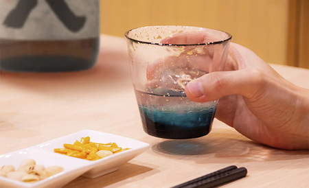 宇佐極上麦焼酎 兼八 専用カートン(化粧箱)入り(1.8L)酒 お酒 むぎ焼酎 麦焼酎 1800mlアルコール 飲料 常温【104302501】【山添産業】