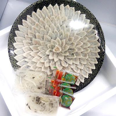 ふるさと納税 芦屋町 とらふぐ刺身4人前　芦屋老舗鮮魚店「魚力水産」謹製　菊盛り一尺大皿(30cm) |  | 03