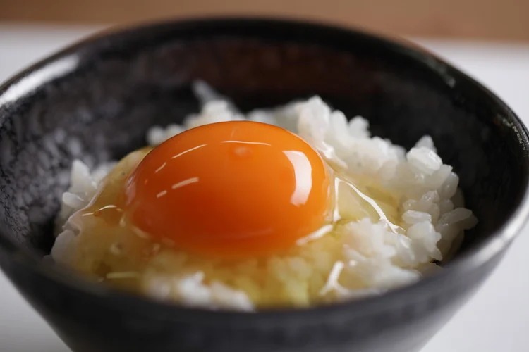 33-O　【9か月定期便】平飼い会津地鶏の卵 3kg（50～60個） ※沖縄・離島への配送不可