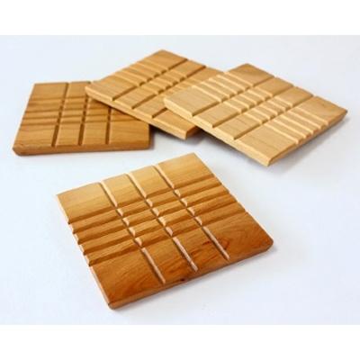 ふるさと納税 高山市 木のコースター4枚セットTR3831 |  | 02