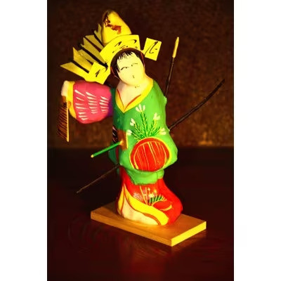 
                  【三春の民芸品】女暫 【伝統工芸 伝統 工芸品 張子人形 人形 小物 雑貨 ギフト プレゼント 贈り物】【07521-0038】
                