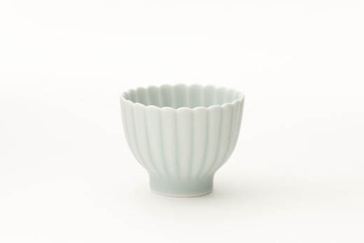 
            【畑萬陶苑】伊万里焼／爽　SOUモイスト　菊割湯呑

          