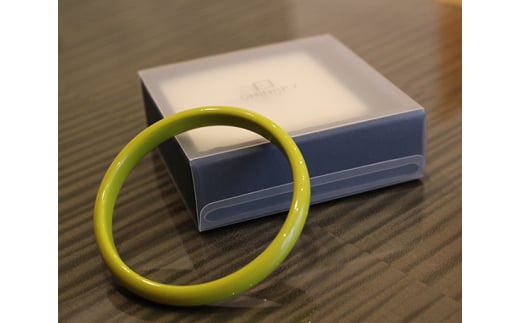 SHINBEY　漆バングル　ライム　L ／ ファッション アクセサリー 木製 無垢材 漆塗り 広島県 No.248