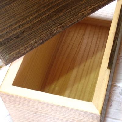 ふるさと納税 岸和田市 桐製米びつ10kgサイズ　焼桐 |  | 02