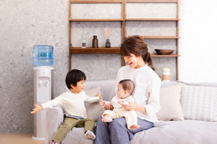 No.104 【神奈川県内（三浦市を除く）、東京都町田市限定】アクアクララ3カ月お届けプラン　毎月12L×2本（合計6本）