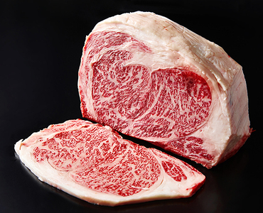 A4A5等級 未経産雌牛限定　特撰近江牛ロースすきやき　しゃぶしゃぶ用　1kg【FO26SM】