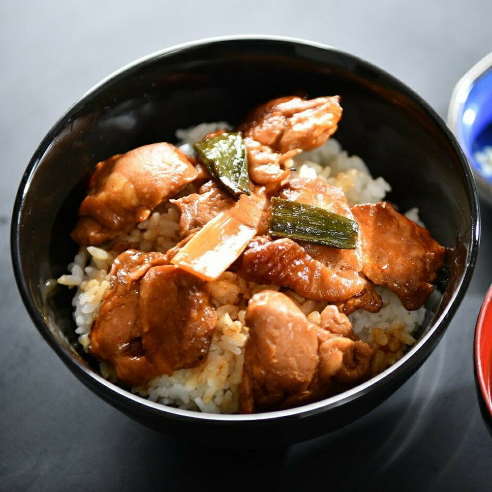 【ふるさと納税】1554 焼き鳥丼の素5個セット(ふるさと物産館) 　 鳥取 国産鶏 惣菜 おかず レトルト 送料無料 | 鳥取 焼き鳥 やきとり どんぶり 丼 冷凍 湯煎 惣菜 送料無料 鳥取市 鳥取県
