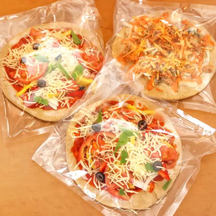 地元野菜がたっぷり！自家製ピザおまかせ３枚セット【冷凍 簡単調理  pizza 総菜 野菜 特製 自宅用 トースター ピザ A-170】