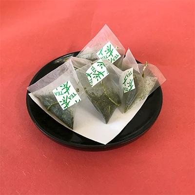 ふるさと納税 袋井市 本格深蒸し新茶 2gティーバッグ35個入り×1袋・5gティーバッグ25個入り×1袋 |  | 01
