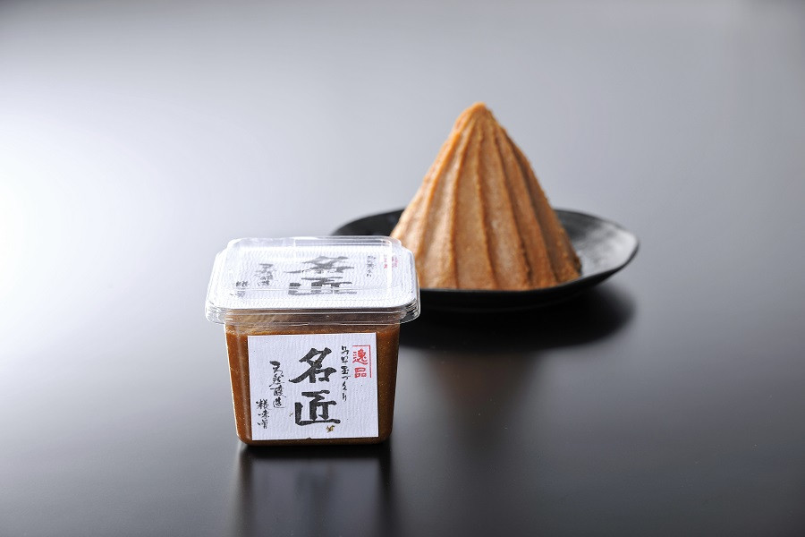 
044-001　＜ 味噌 ＞　天然醸造味噌　名匠　500g (6個セット)
