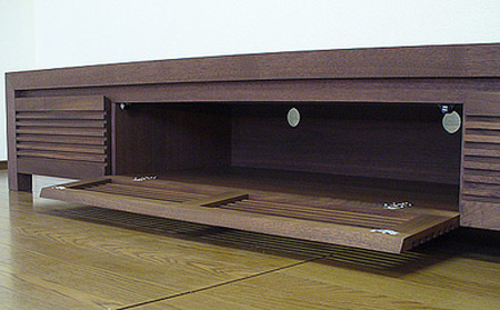 【HARKI テレビボード 180cm】 ウォールナット オイルフィニッシュ リモコン対応 無垢材のルーバー扉が印象的なテレビボード 家具 テレビ台 テレビボード TVボード AVボード 棚 リビング