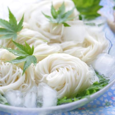 ふるさと納税 雲南市 【紅梅しょうゆ】創業190年以上続く醤油店がつくる!つゆっこ　200ml×3本セット |  | 01