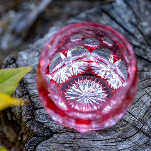 伝統工芸士作カガミクリスタルの江戸切子 冷酒杯〈桜〉T535-2683-CAU【日本酒 グラス キレイ 上品 お祝い グラス プレゼント 記念日 ギフト グラス ご褒美 オリジナル 日本土産 グラス 