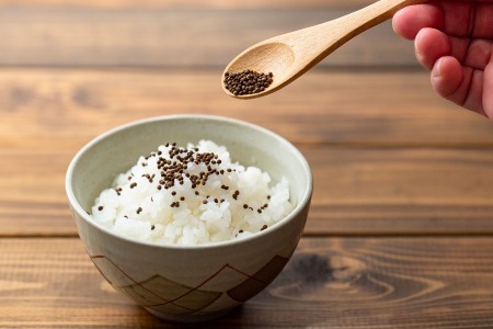 255．ゆず胡椒1個　焙煎えごま（実）1個　セット（若桜鉄道　列車缶セット）