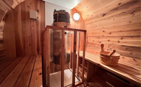 【平日限定】ゲストハウスONE宿泊券　5名様1泊 旅行 チケット サウナ キャンプ BBQ バーベキュー 家族旅行 