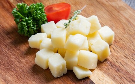 「よつ葉」北海道十勝 おつまみチーズ 2種（各6個セット）【A121】