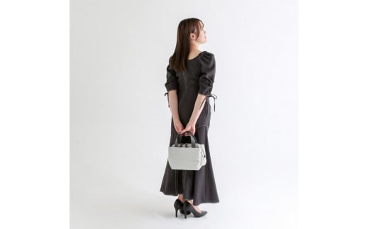 豊岡鞄　TUTUMU　Tore（オフホワイト）