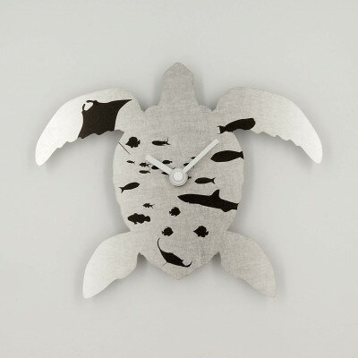 【ふるさと納税】壁掛け時計「sea turle - black」【1676857】