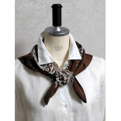 ふるさと納税 長浜市 浜ちりめんシルク100%の洗濯機でも洗えるシルクスカーフ(70×70)Brown-ペイズリー柄 |  | 01