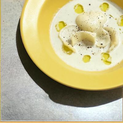 ふるさと納税 三豊市 【栽培期間中農薬不使用】プレミアムエキストラバージンオリーブオイル137g |  | 02