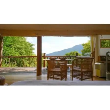 グランピングオーベルジュWOODLAND BOTHY 1泊2日宿泊利用券(1万円分)【1717573】