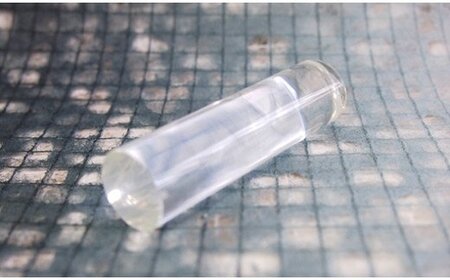 男性にお勧め！印鑑15mm「水晶」イタリアンレザ印鑑ケース付[5839-1383] 赤色