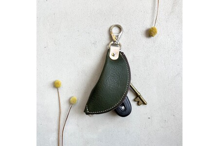 バナナキーケース（ヌメグリーン）