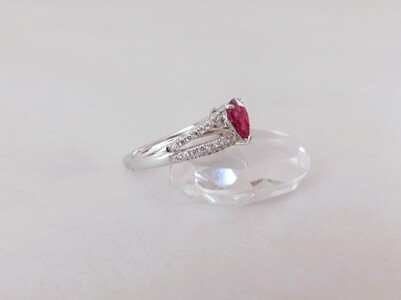 【一点もの】Pt900　NNルビー（1.05ct）ダイヤモンドリング　K48　K06089-H