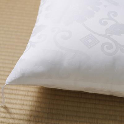 ふるさと納税 富士吉田市 祝寿座布団 白色(白寿のお祝い)  59×63cm 唐草文様 日本製 敬老・長寿のプレゼントに |  | 01