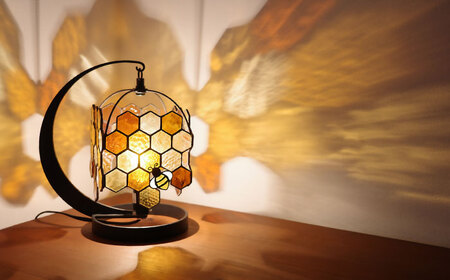 ステンドグラスのテーブルランプ ミツバチプレミアム　アンバー【1286547】