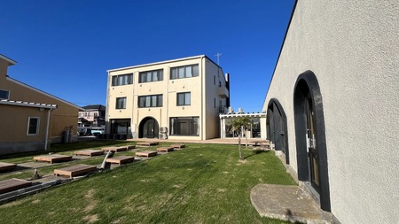 愛犬と泊まれるホテル Luana Hasunuma HOTEL&CAFE 1泊朝食付宿泊プラン（2頭･2名様）／ホテル 宿泊 カフェ  愛犬と一緒に泊まれる ペットと泊まれる宿 ドッグラン 愛犬 犬 