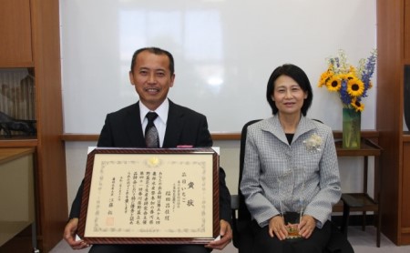 福田さんちのイチゴ(さぬきひめ) 3Lサイズ 400g以上 ギフトボックス１箱【配送不可：北海道・沖縄県・離島エリア】苺 農園直送 いちご採れたて直送 果物類 
