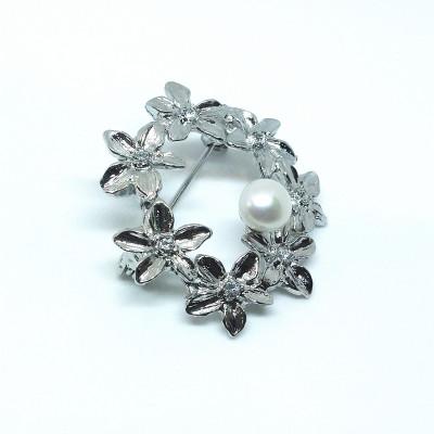 ふるさと納税 伊勢市 ブローチ・リース(A)(淡水本真珠・ボタン) 1981 |  | 02