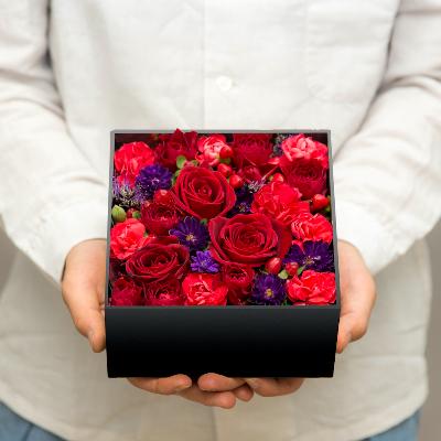 ふるさと納税 小田原市 BOXアレンジメント　レッド系　16cm |  | 01