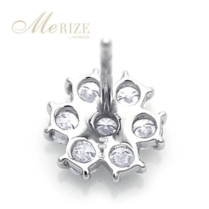 ピアス 天然 ダイヤモンド 0.7ct パヴェ スタッド フラワー ダブルロックキャッチ SIクラス【K18WG】P-149（KRP）M66-1411