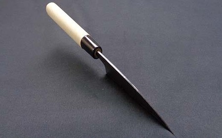 土佐の打ち刃物職人が作る、黒打ち小包丁　刃渡り105mm | 白2 朴