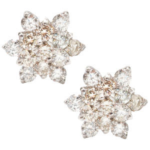 K18WG　フラワーモチーフダイヤモンドピアス HTOP-0005