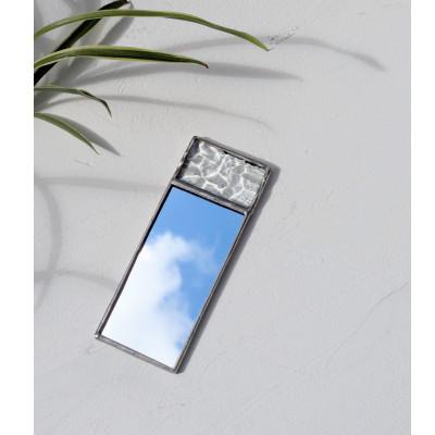 ふるさと納税 戸田市 ランダムなカットグラスを使用したステンドグラスの手鏡 |  | 01