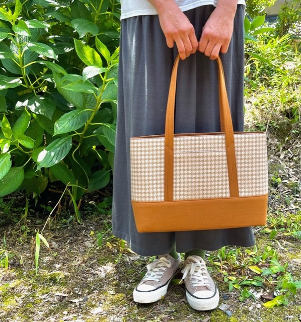 【AKIRAオリジナル】 中型スリムトートバッグ 濃紺デニム×カーキ帆布