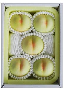 岡山県産　白桃5玉(1.5kg以上) 等級：ロイヤル 化粧箱入り