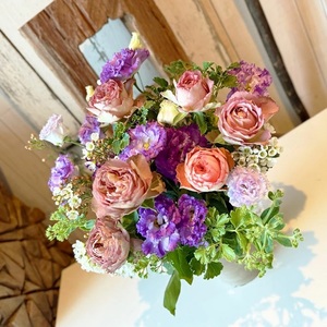 SL0273　季節を感じるフラワーアレンジ 「SAKATA いいの」